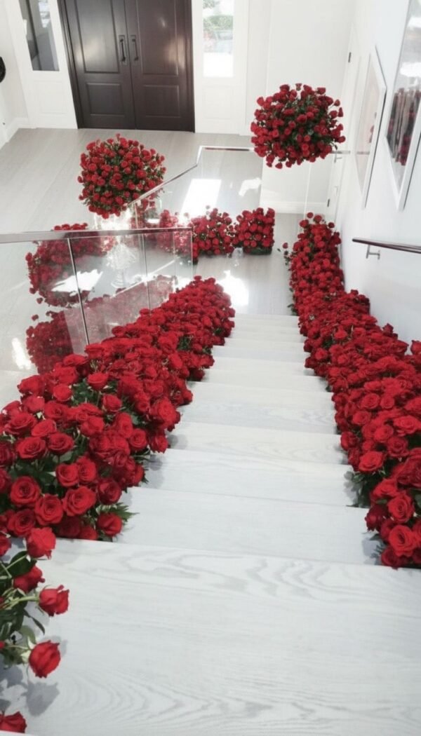 1000 Roses Room Setup
